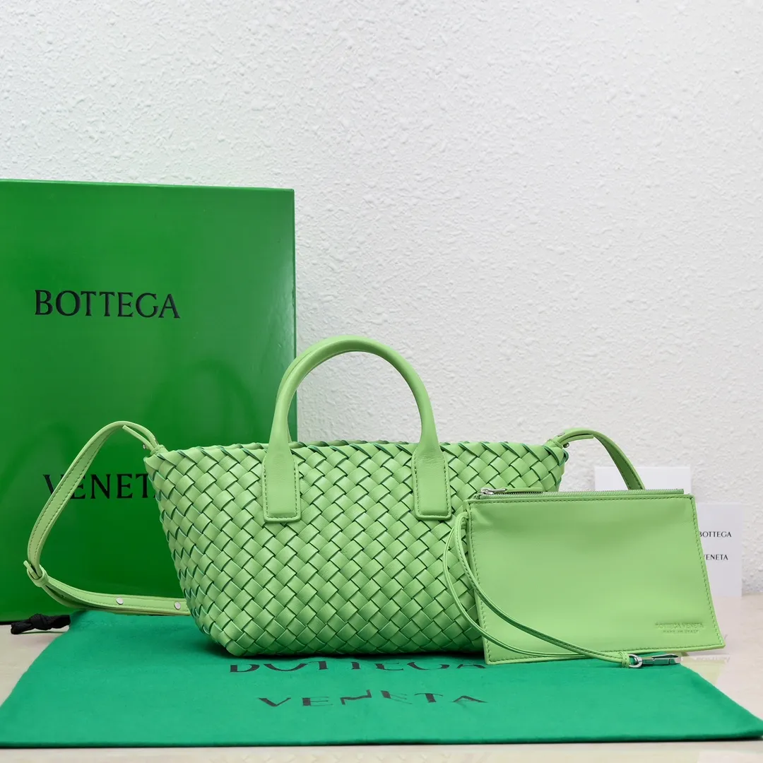 apple green